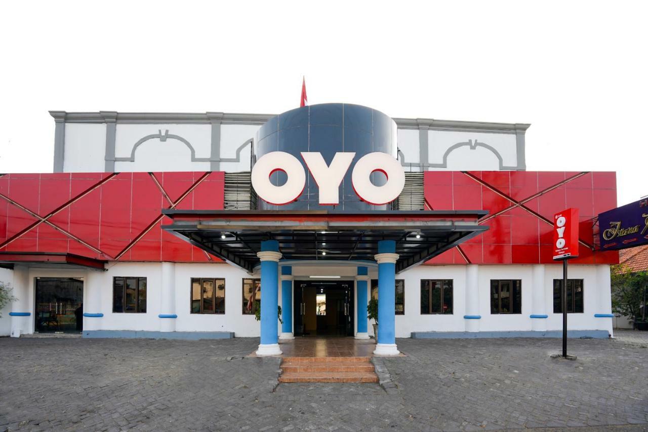 Oyo 1449 Istana Permata Dinoyo Surabaya Kültér fotó